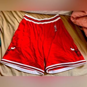 Vintage champion Chicago bulls shorts red XL